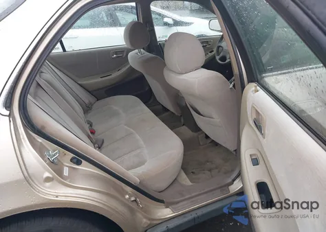 2000 Honda Accord 2.3 Lx from USA, damaged, VIN 1HGCG6652YA047231